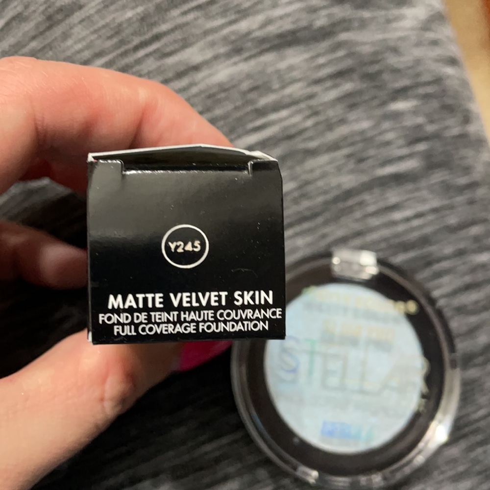 Make up sample bundle - Picture 2 of 2